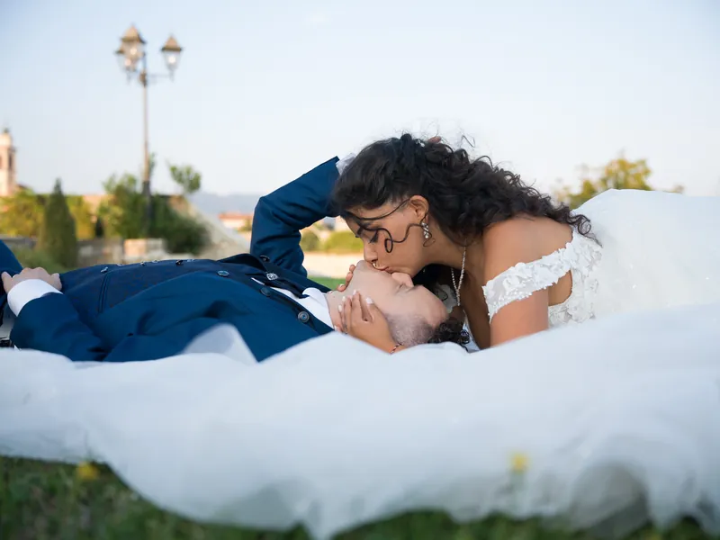 Yesmina e Alessandro a Villa Malliana – tramonto nel giardino all’italiana, foto 5