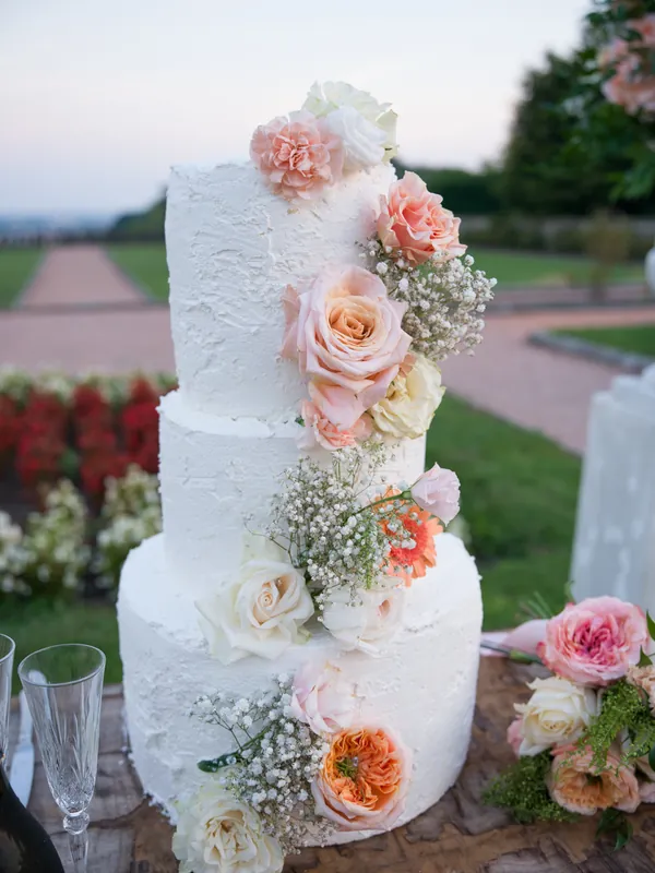 Yesmina e Alessandro a Villa Malliana – la torta sul prato, foto 2