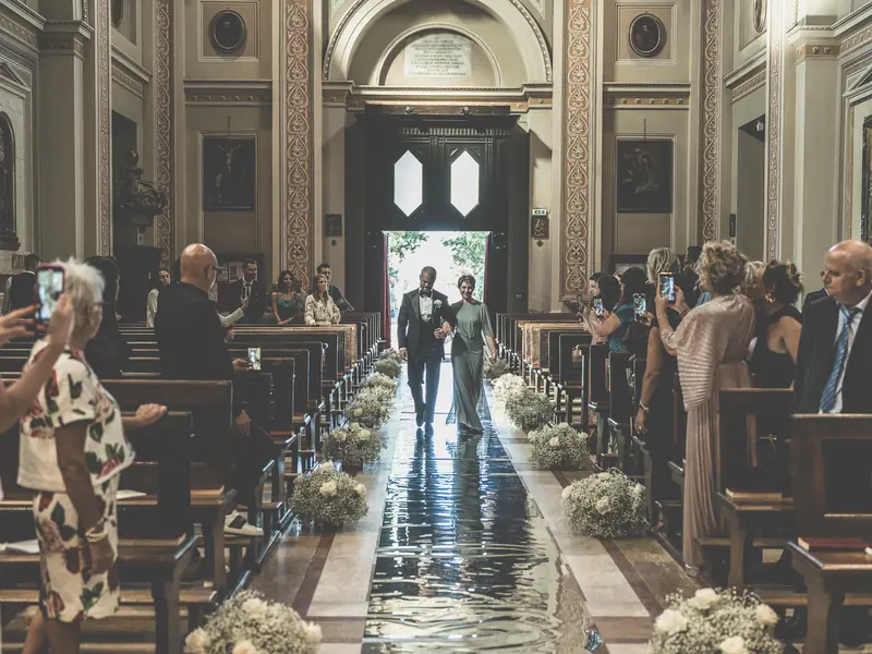 Fabiana e Nicola a Villa Toscanini – la cerimonia in chiesa, foto 1