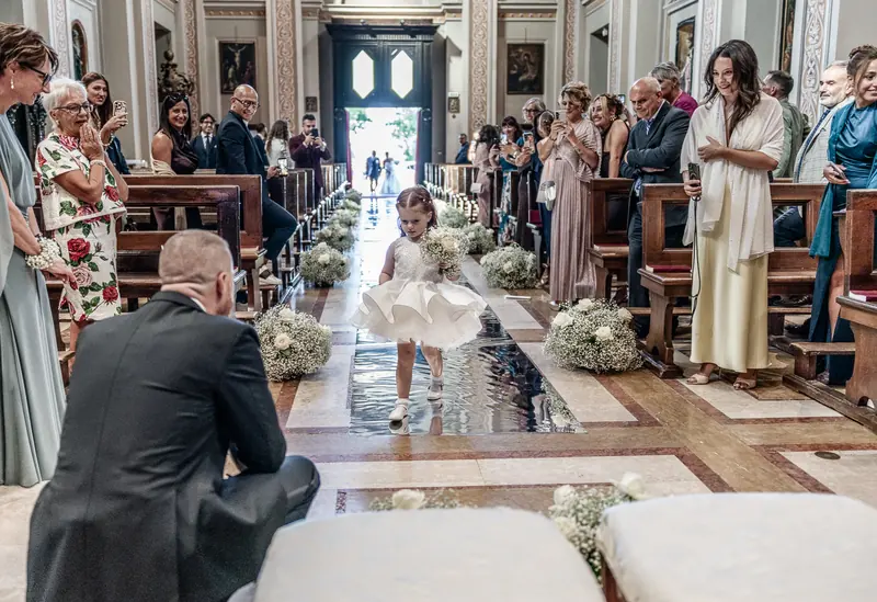 Fabiana e Nicola a Villa Toscanini – la cerimonia in chiesa, foto 2