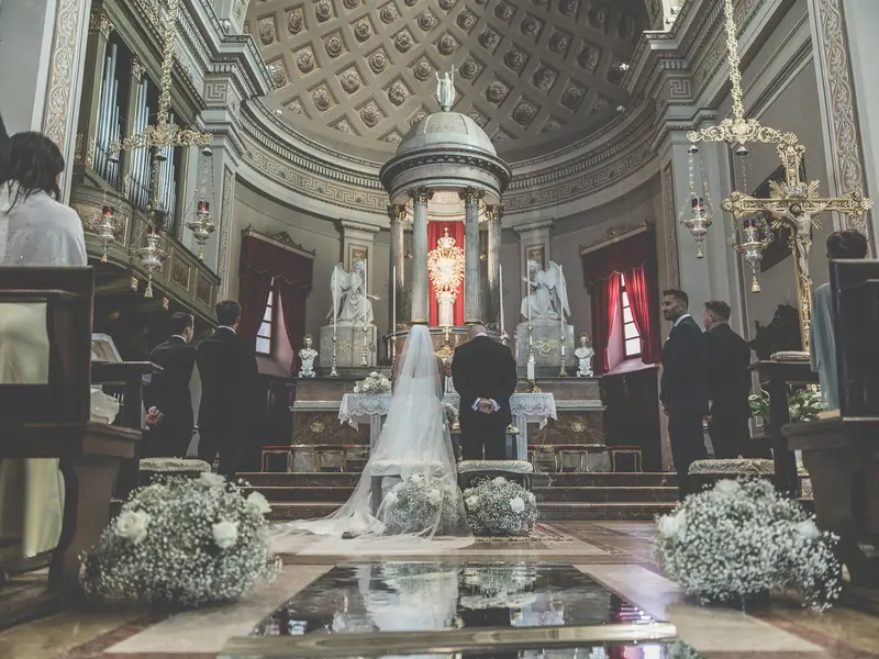 Fabiana e Nicola a Villa Toscanini – la cerimonia in chiesa, foto 3