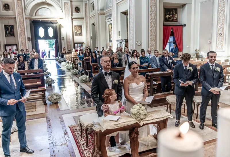 Fabiana e Nicola a Villa Toscanini – la cerimonia in chiesa, foto 5