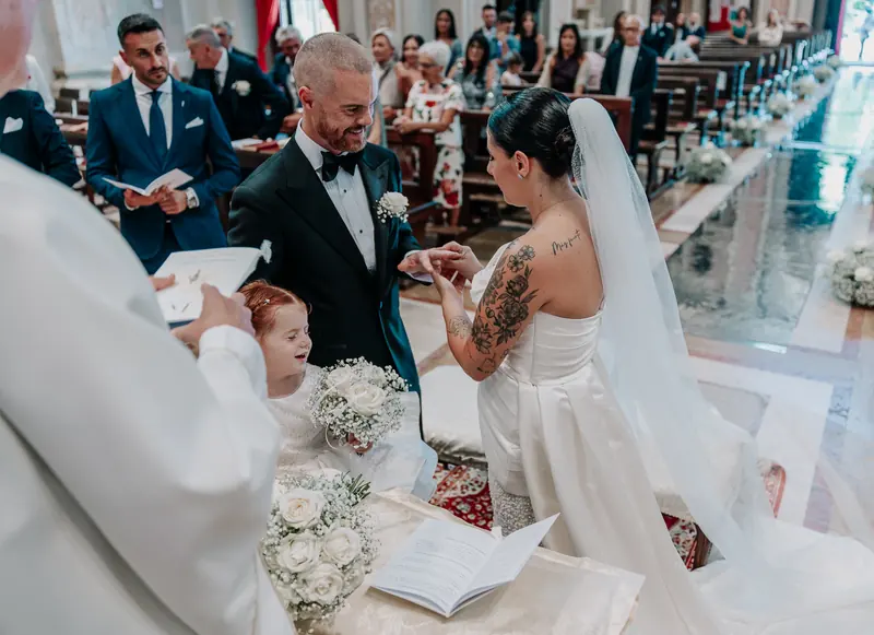 Fabiana e Nicola a Villa Toscanini – la cerimonia in chiesa, foto 6