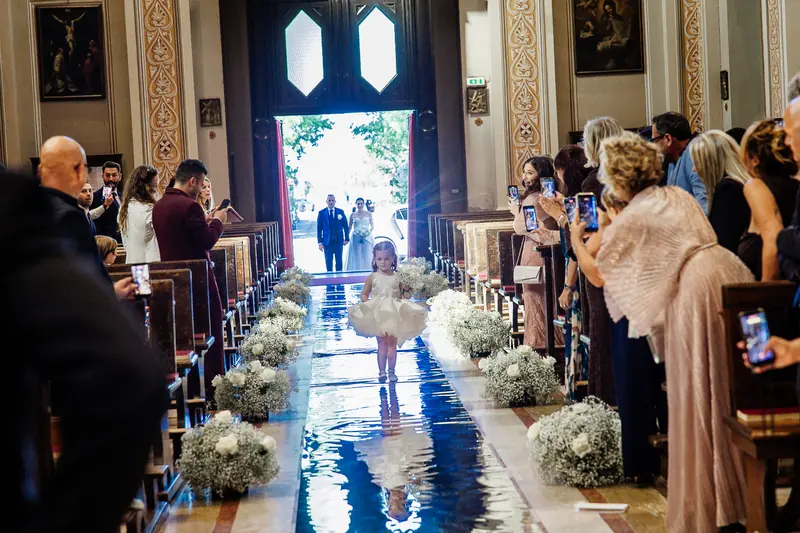 Fabiana e Nicola a Villa Toscanini – la cerimonia in chiesa, foto 8