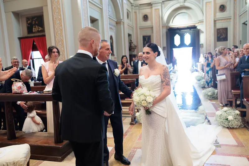 Fabiana e Nicola a Villa Toscanini – la cerimonia in chiesa, foto 9