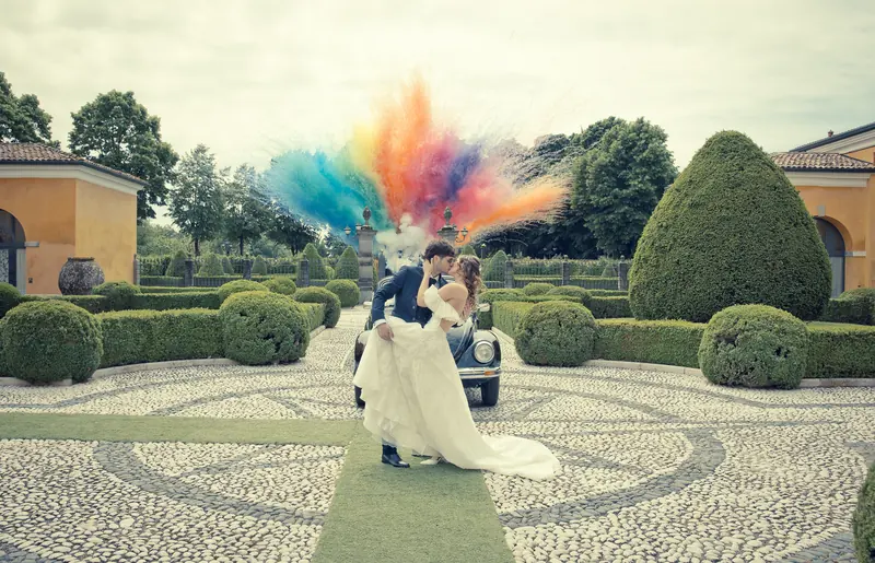Elena e Dylan a Villa Valenca – auguri e fumogeni colorati, foto 6
