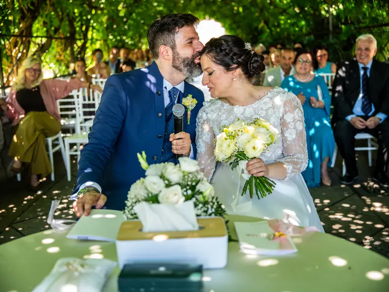 Gerta e Luca a Villa Valenca – la cerimonia sotto il pergolato, foto 13