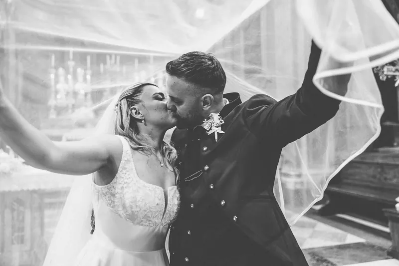 Josephine e Alex a Villa Zaccaria – la cerimonia in chiesa, foto 13