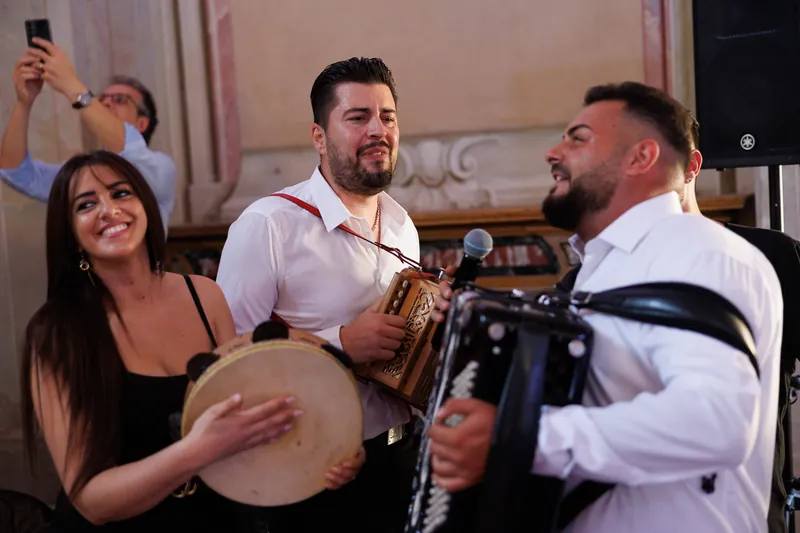 Josephine e Alex a Villa Zaccaria – musica e balli nel salone, foto 3