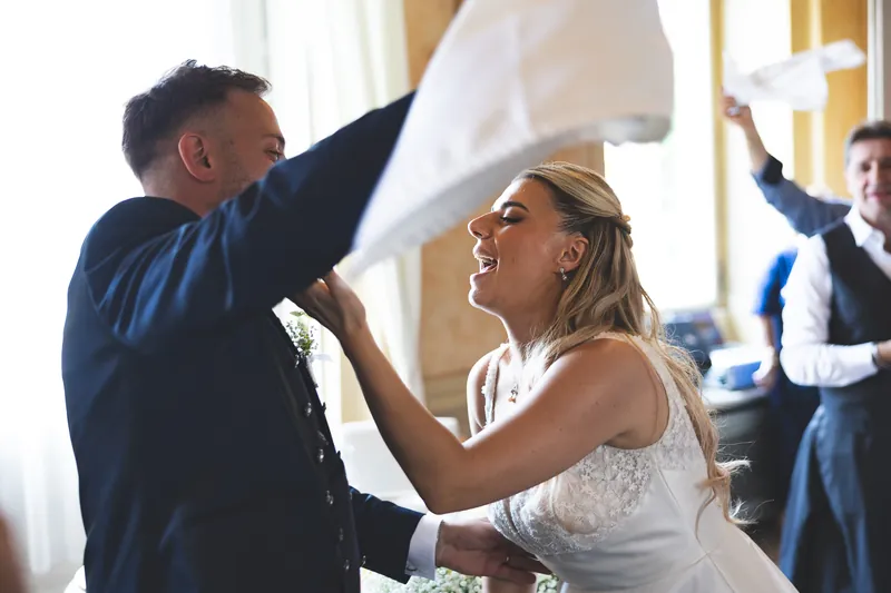 Josephine e Alex a Villa Zaccaria – l’ingresso nel salone, foto 1