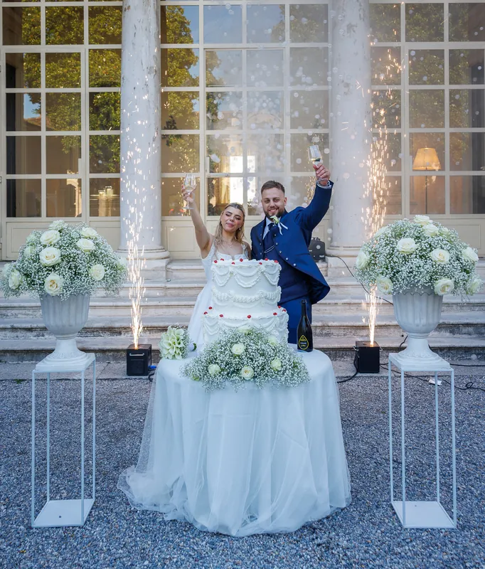 Josephine e Alex a Villa Zaccaria – confettata e torta nel cortile, foto 10