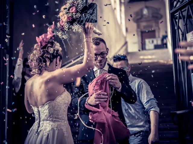 Chiara e Gabriele Sposi Chiara e Gabriele lancio del Bouquet