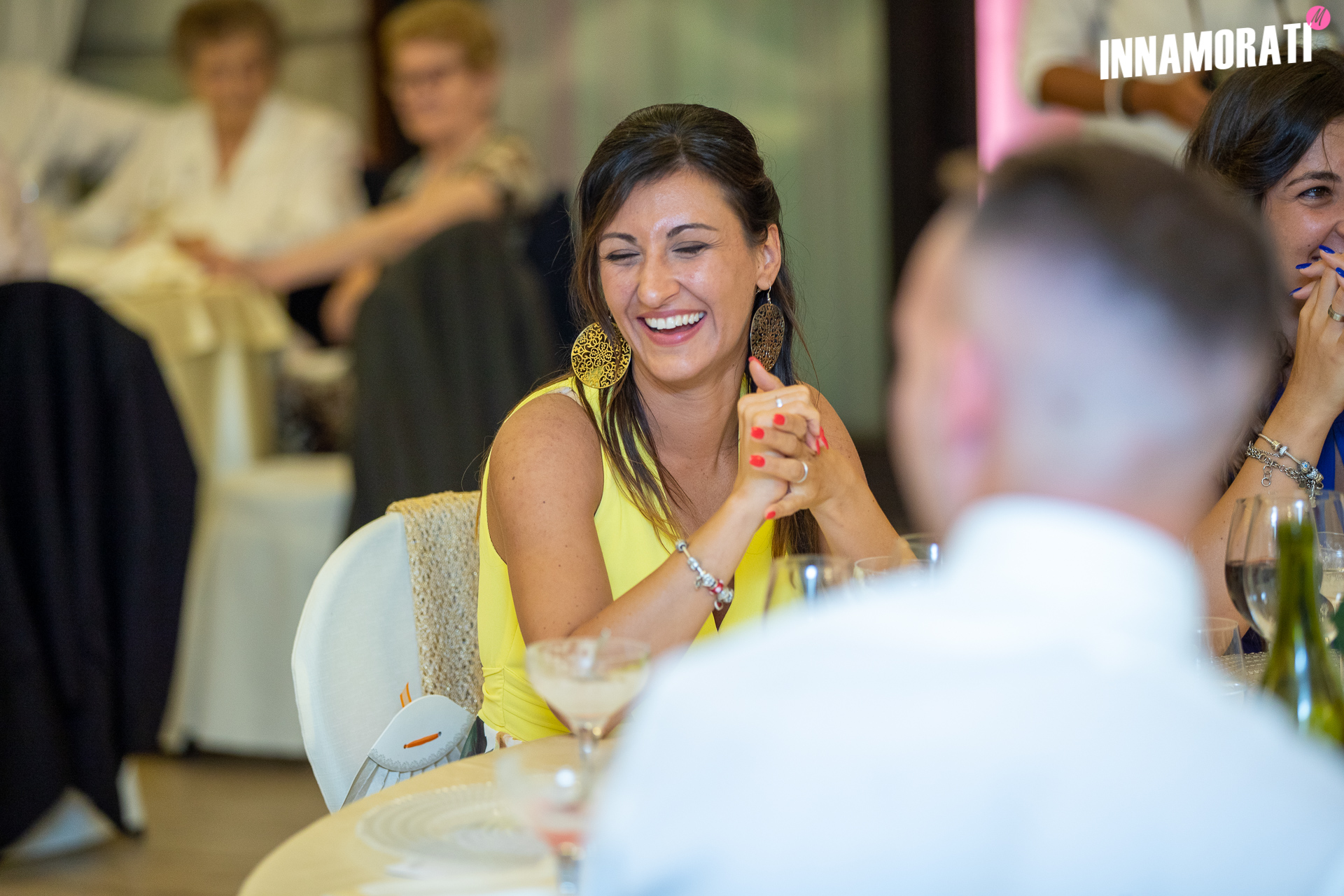 Calcinate tavoli ristorante.jpg