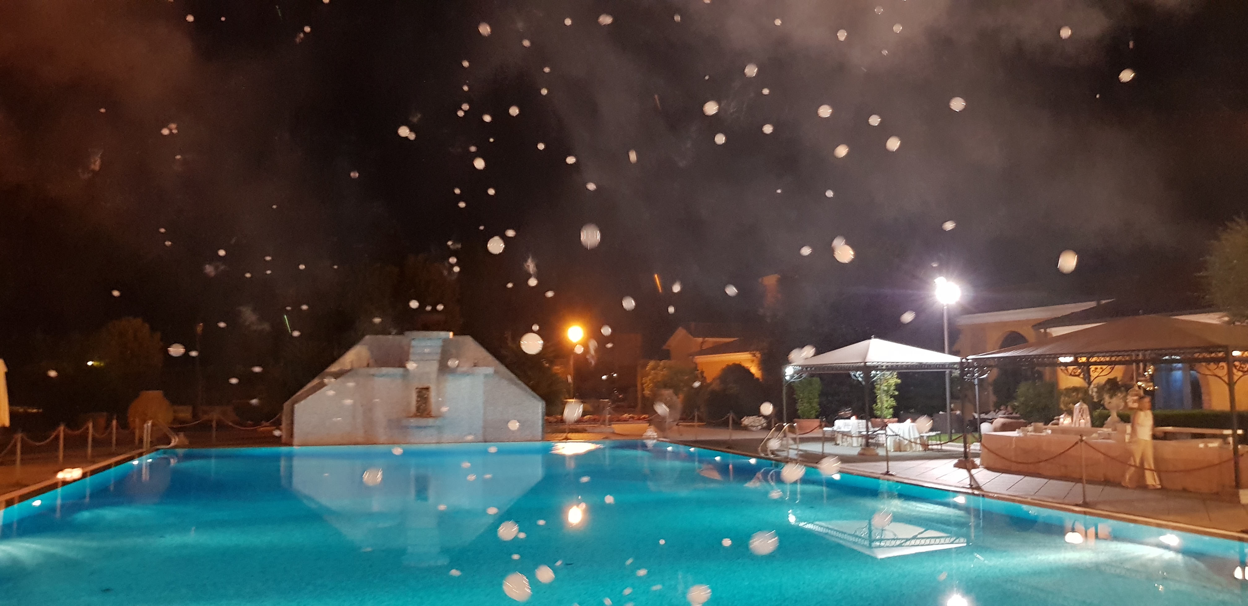 piscina festa matrimonio