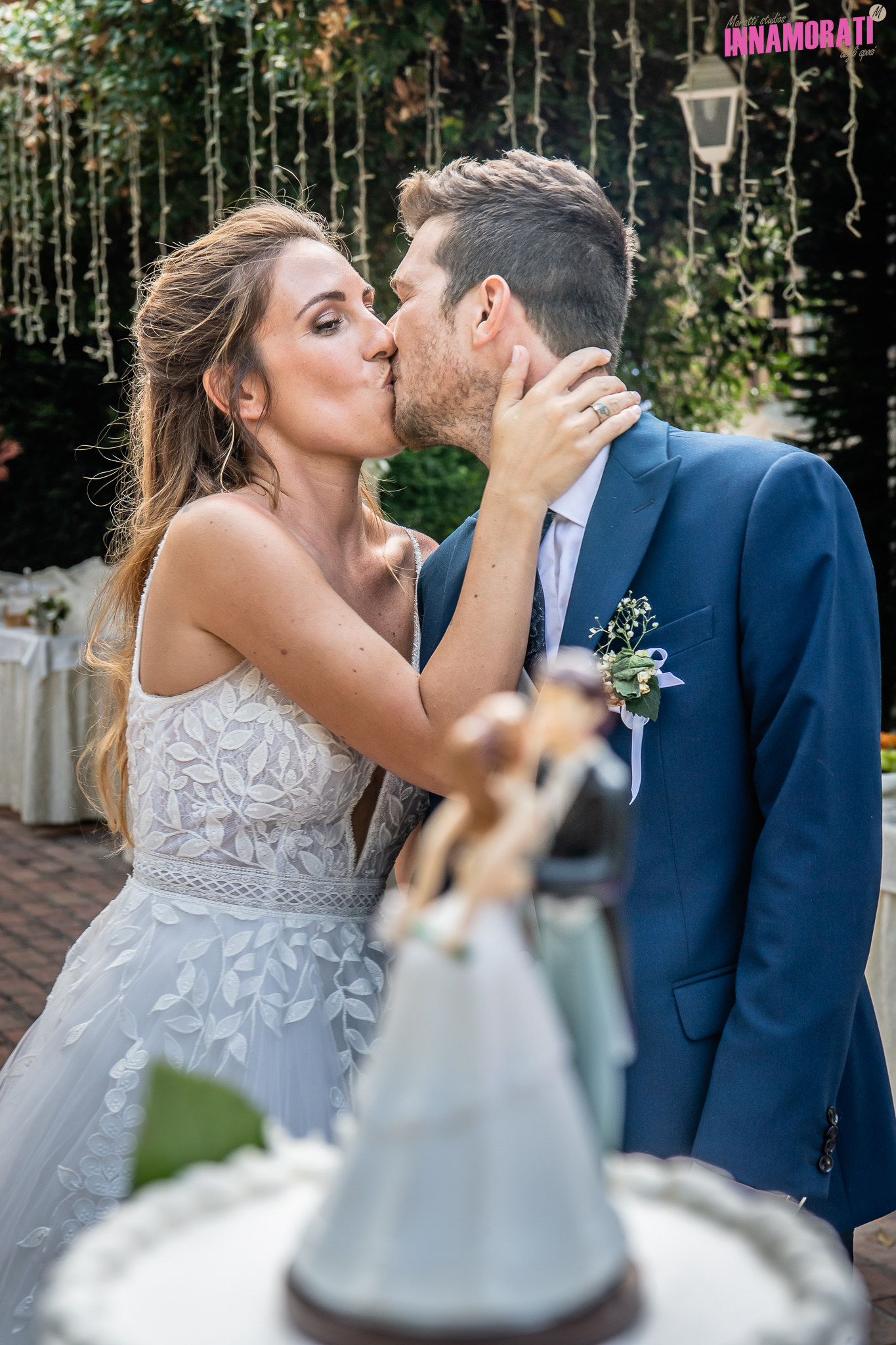 Bacio sposi Castello San Lorenzo.jpg