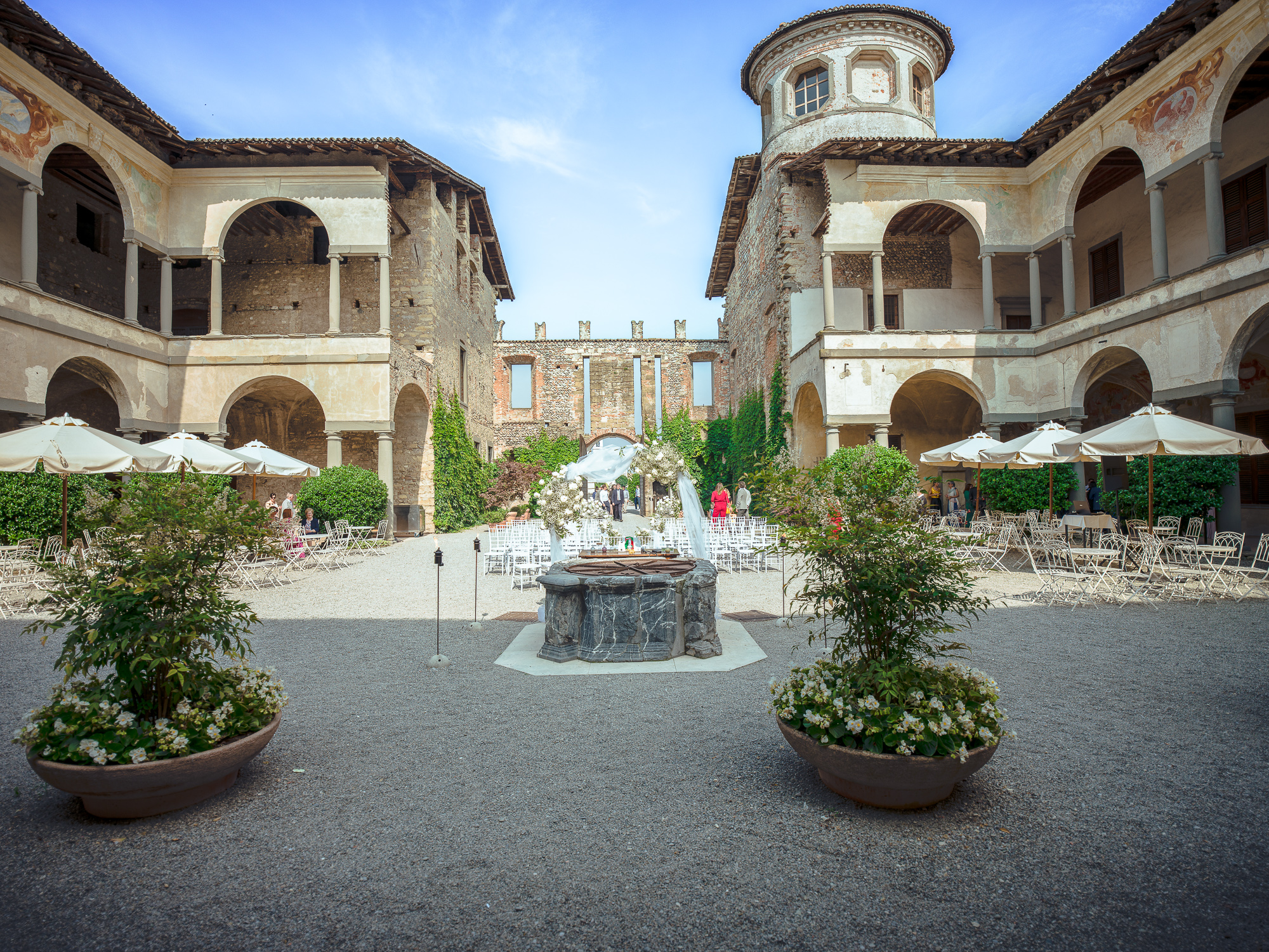 Castello di Cavernago (3).jpg